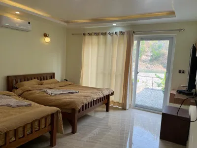 Sandy Beach Resort, Sukute